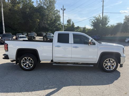 Used 2017 GMC Sierra 1500 SLT w/ Max Trailering Package AWD/4WD image 8