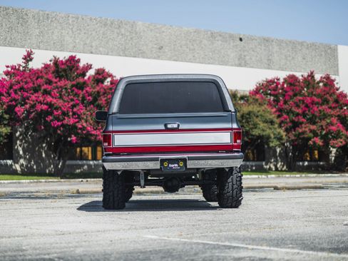 Used 1990 GMC Jimmy 4WD image 9