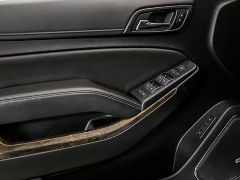Used 2019 Chevrolet Tahoe LT image 9