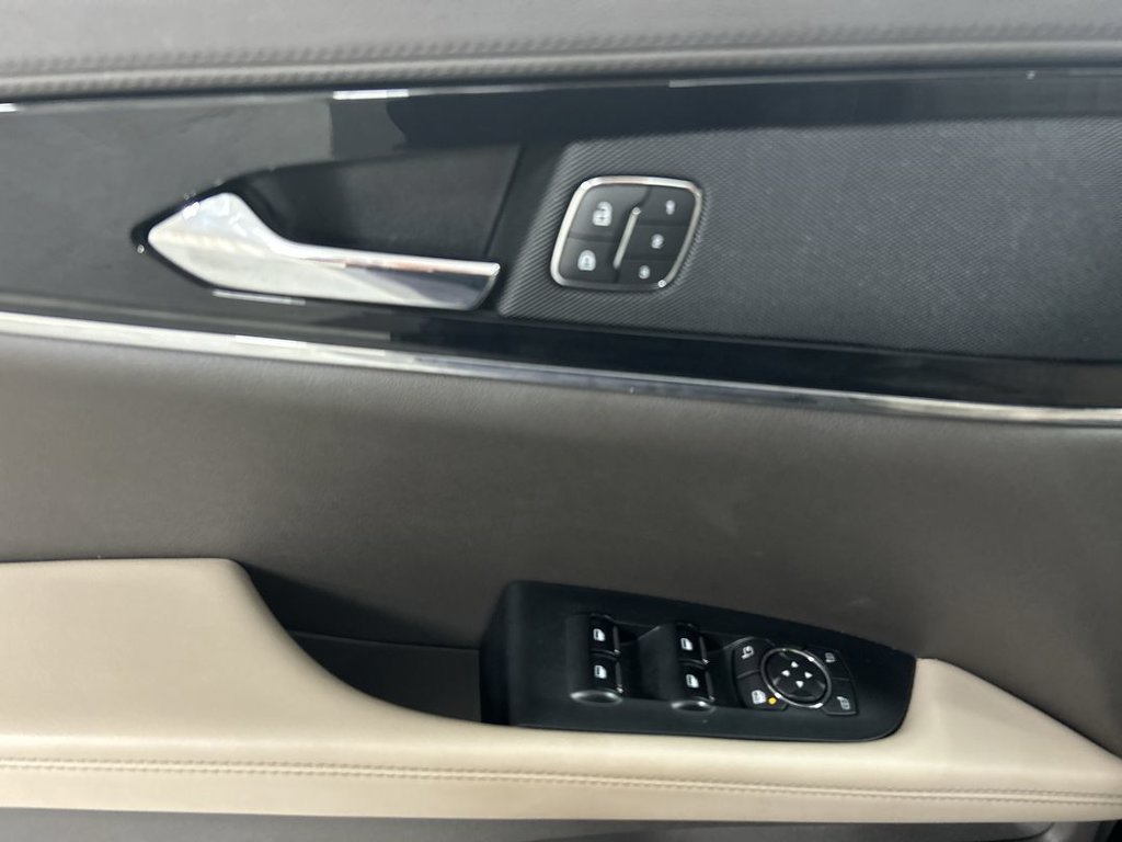 Used 2022 Lincoln Nautilus AWD w/ Premium Package image 11