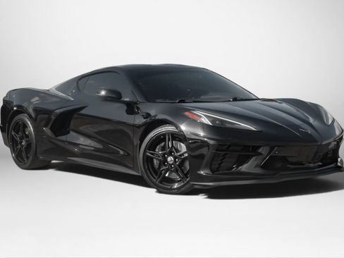Used 2020 Chevrolet Corvette Stingray Premium Cpe w/ 3LT Preferred Equipment Group RWD image 4