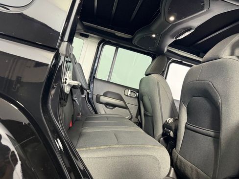 Used 2025 Jeep Wrangler Sahara 4xe w/ Safety Group image 28