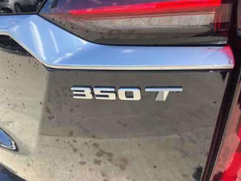 New 2025 Cadillac XT6 Luxury image 8