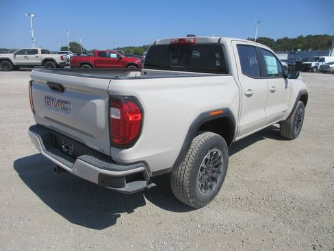 New 2026 GMC Canyon AT4 w/ Technology Plus Package AWD/4WD image 4