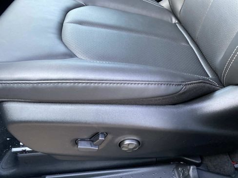 New 2026 Chrysler Voyager LX image 10