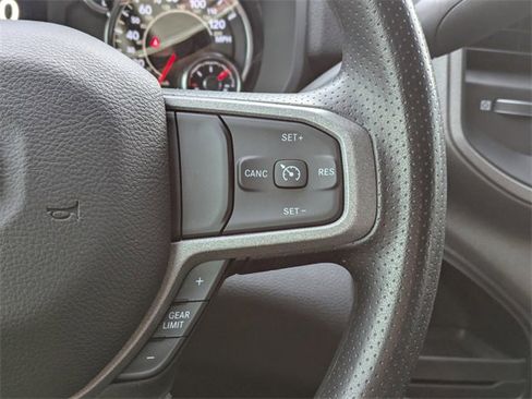 Used 2024 RAM 2500 Tradesman w/ Chrome Appearance Group image 27