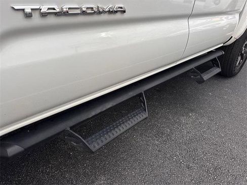 Certified 2023 Toyota Tacoma SR5 image 9
