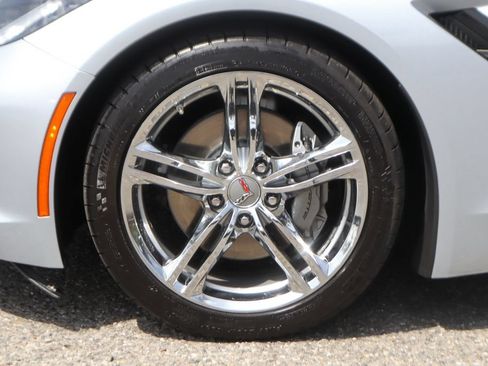 Used 2017 Chevrolet Corvette Stingray Coupe w/ 1LT RWD image 43