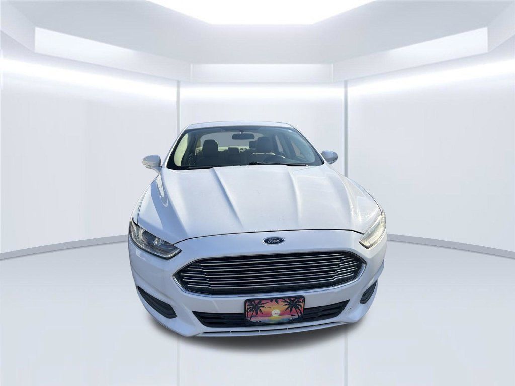 Used 2014 Ford Fusion SE FWD image 5