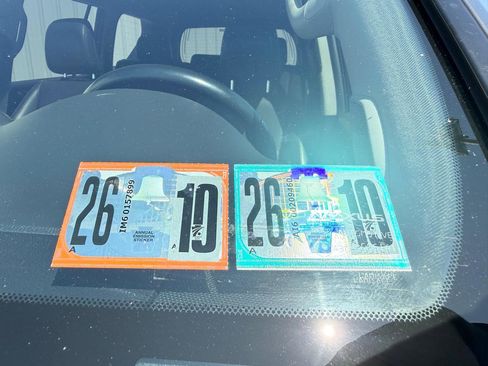 Used 2015 Lexus GX 460 w/ Navigation Package image 29