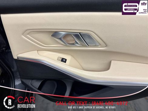 Used 2020 BMW 330i xDrive Sedan w/ Driving Assistance Package image 48