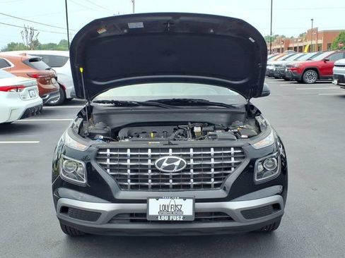 Used 2025 Hyundai Venue SEL FWD image 34