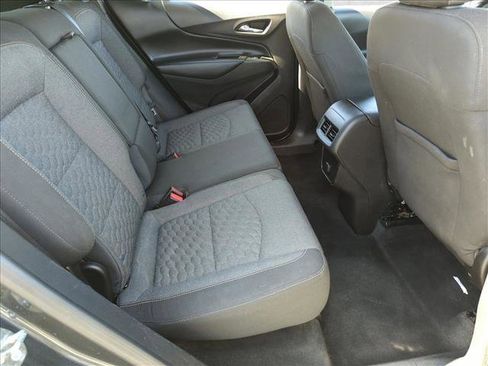Used 2018 Chevrolet Equinox LT image 19