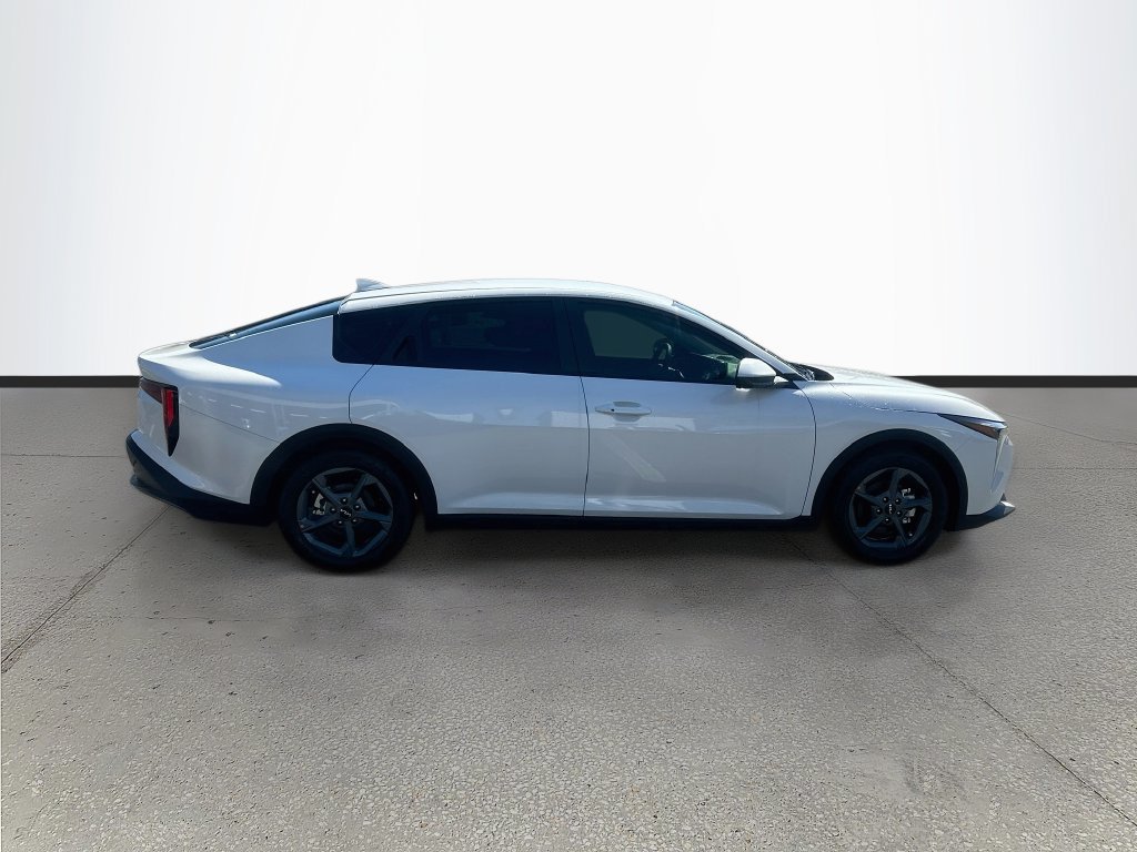 New 2026 Kia K4 FWD image 8