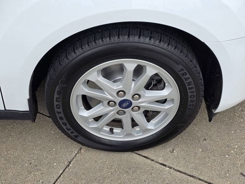 Used 2020 Ford Transit Connect XLT image 30