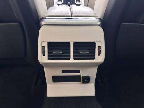 Used 2019 Land Rover Range Rover Velar S AWD/4WD image 71