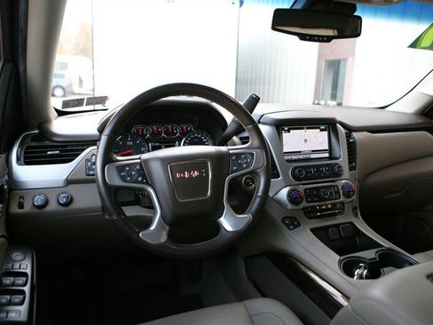 Used 2019 GMC Yukon XL SLT w/ Open Road Package image 15