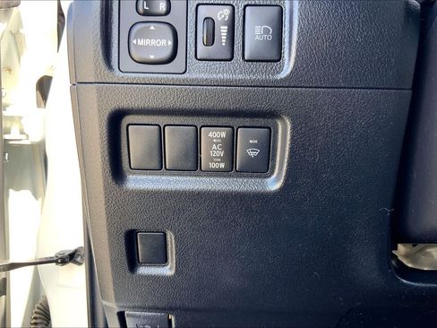 Used 2022 Toyota 4Runner SR5 RWD image 33