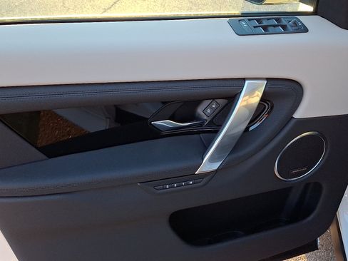 New 2025 Land Rover Discovery Sport S image 10