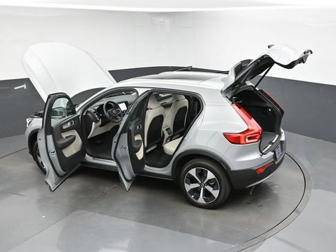 Used 2024 Volvo XC40 B5 Plus w/ Protection Package Premier AWD/4WD image 46