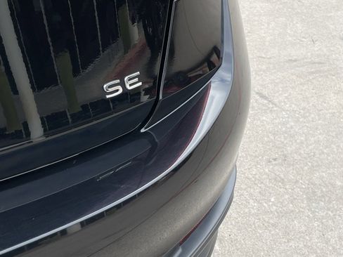 Used 2024 Volkswagen Jetta SE image 6