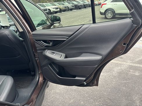 Certified 2022 Subaru Outback Limited image 34