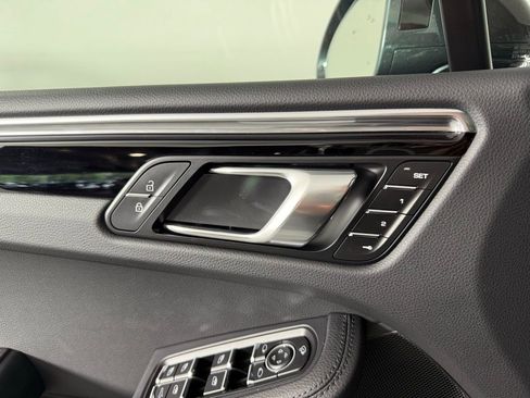 New 2025 Porsche Macan image 18