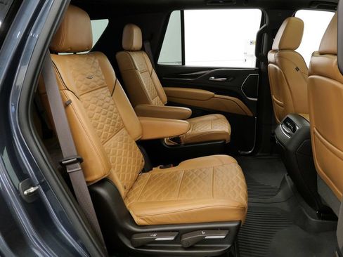 Used 2021 Cadillac Escalade Premium Luxury w/ Driver Assist Tech Package AWD/4WD image 18