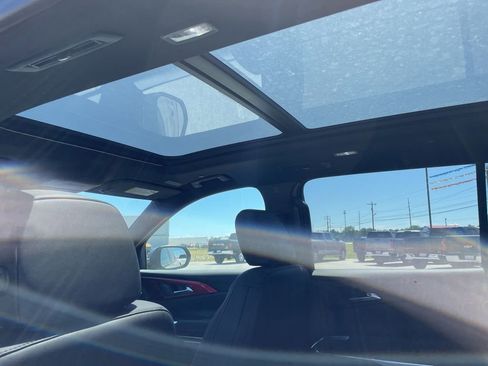 New 2026 Chevrolet Traverse Z71 w/ Enhanced Driving Package AWD/4WD image 32