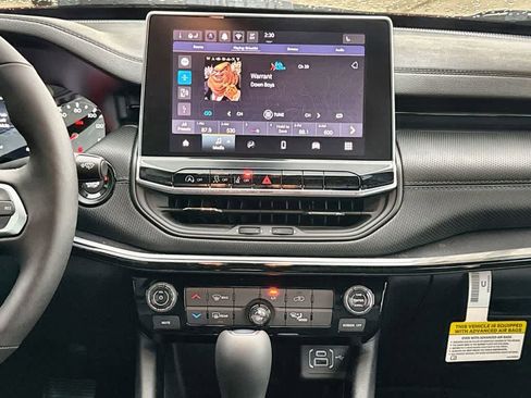 New 2026 Jeep Compass Latitude AWD/4WD image 16