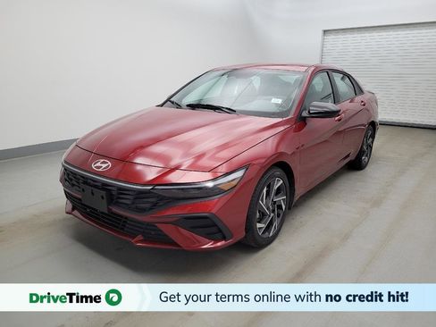 Used 2025 Hyundai Elantra Sport image 1