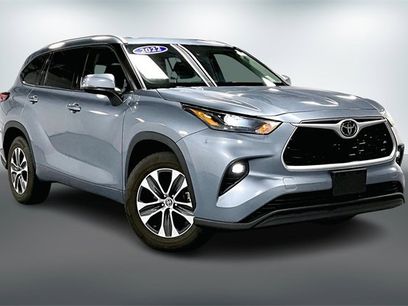 Used 2022 Toyota Highlander XLE
