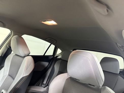 Used 2023 Subaru Crosstrek 2.0i Premium image 12