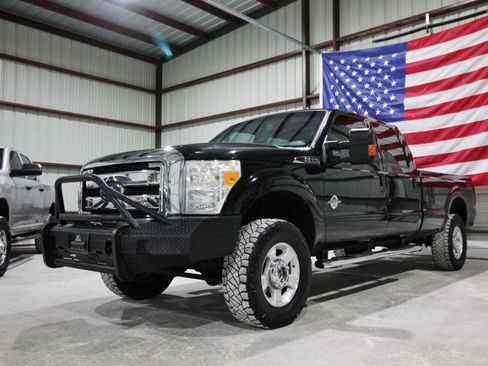 Used 2016 Ford F350 XLT w/ XLT Value Package image 3
