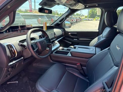 New 2026 Ford Expedition Platinum w/ Stealth Performance Package AWD/4WD image 9