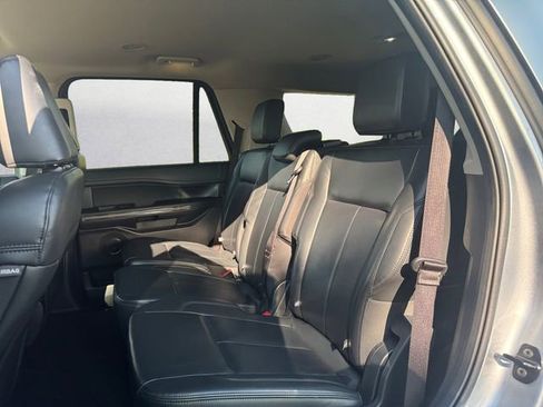 Used 2024 Ford Expedition XLT AWD/4WD image 13