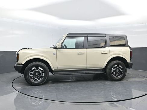 New 2025 Ford Bronco Outer Banks image 4