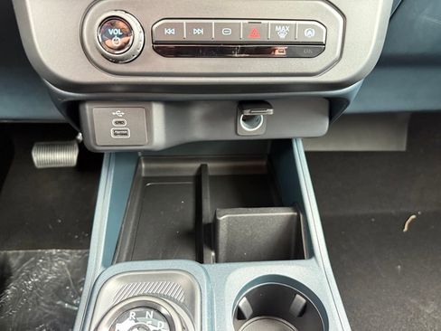 New 2025 Ford Maverick XL image 41