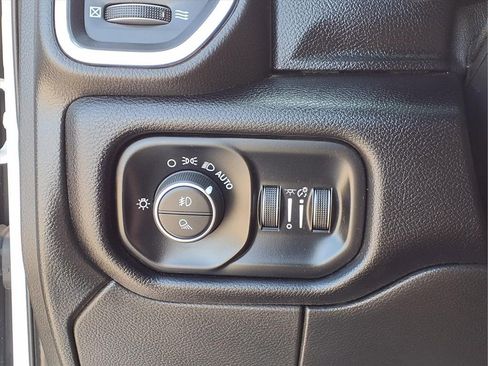 Used 2025 RAM 2500 Laramie AWD/4WD image 22