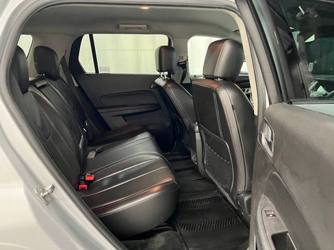 Used 2015 GMC Terrain SLT w/ Chrome Appearance Package AWD/4WD image 9