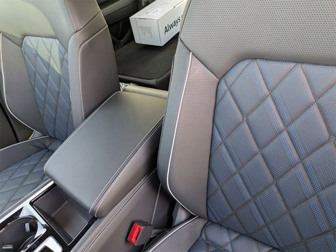 New 2026 Volkswagen Atlas Cross Sport SEL Premium R-Line image 16