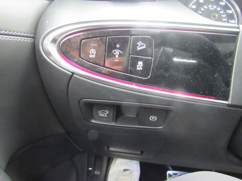 Used 2022 Genesis GV70 2.5T w/ Sport Prestige Package AWD/4WD image 19