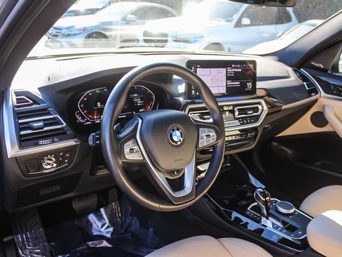 Used 2024 BMW X3 sDrive30i w/ Premium Package image 17