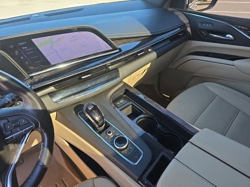 Used 2022 Cadillac Escalade ESV Premium Luxury image 26