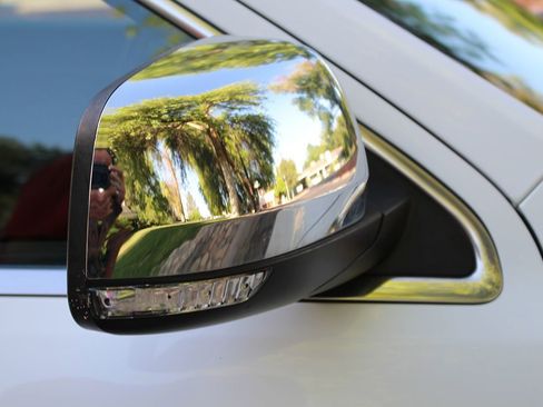 Used 2017 Jeep Grand Cherokee Limited image 52