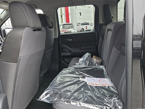 New 2026 Nissan Frontier SV image 4