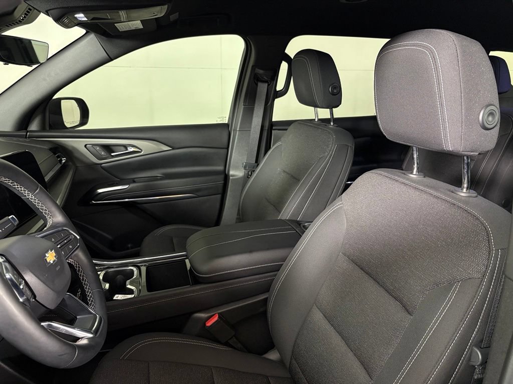 Used 2026 Chevrolet Traverse LT w/ Driver Confidence Package FWD image 21