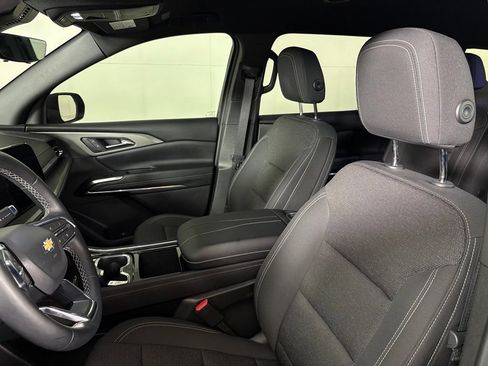 Used 2026 Chevrolet Traverse LT w/ Driver Confidence Package FWD image 21