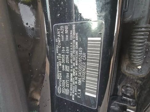 Used 2025 Hyundai Elantra SEL FWD image 14