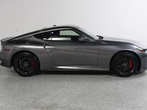 Used 2024 Nissan Z Performance w/ Floor Mat Package RWD image 3